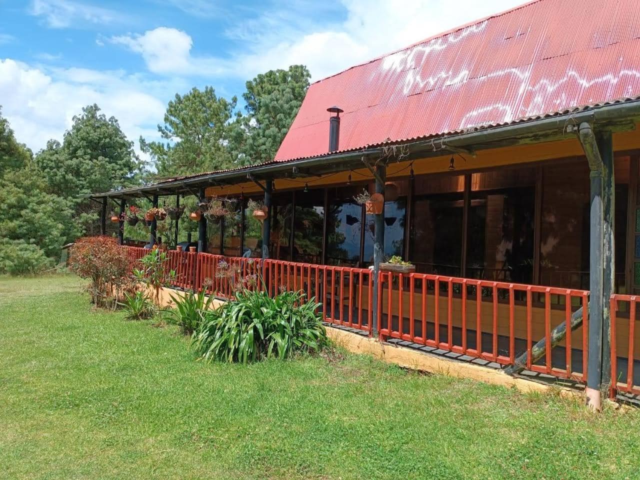 סוסקה Chalets Amarelo מראה חיצוני תמונה